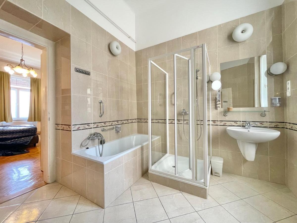 Apartmán Friend Of Deak Ferenc Budapešť Exteriér fotografie