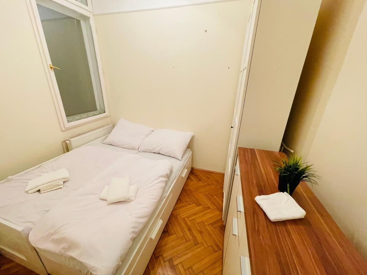 Apartmán Friend Of Deak Ferenc Budapešť Exteriér fotografie